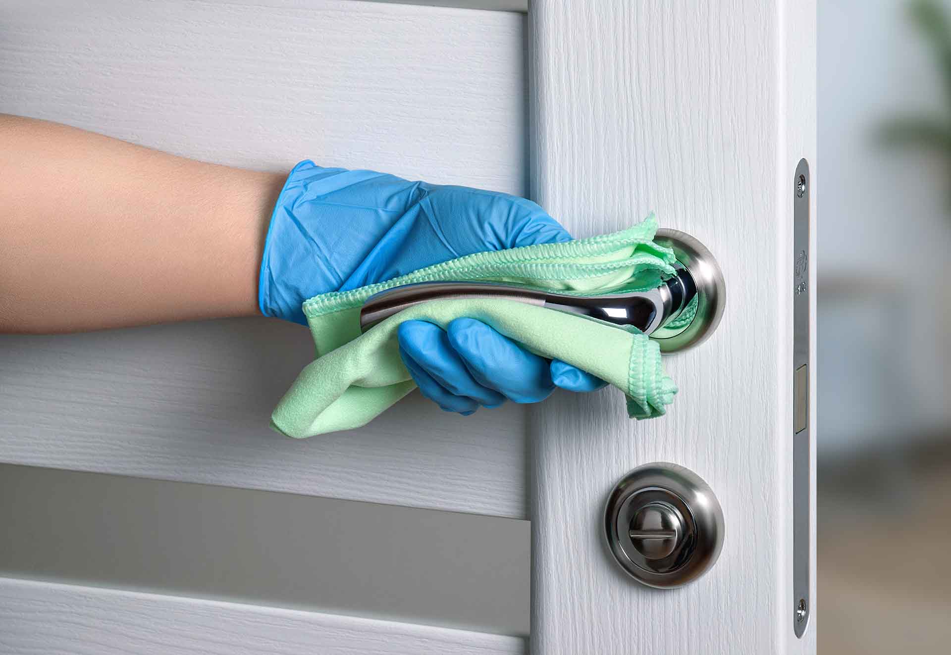 Pielęgnacja drzwi, czyli jak dbać o drzwi, aby dobrze służyły i pięknie wyglądały przez długie lata